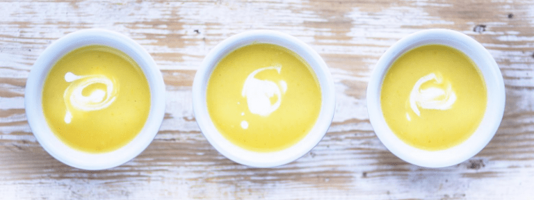 Lee más sobre el artículo Mousse de yogurt con coulis de mango