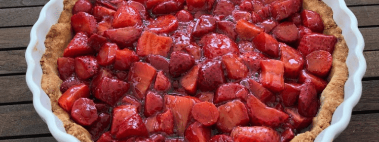 Lee más sobre el artículo Tarta de fresas y almendra